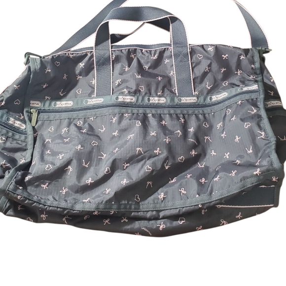 LeSportSac  Gym Bag Crossbody - Picture 2 of 3